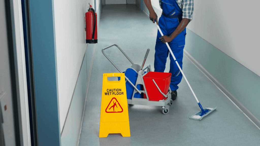 건물 위생 관리 안전사고 안전수칙 미끄럼주의